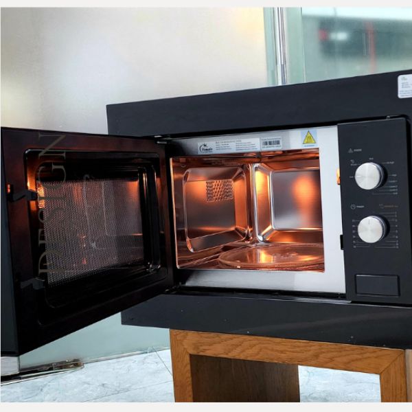 lò vi sóng có nướng TOMATE TOM MW-220