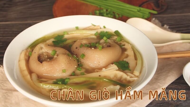 canh chân giò hầm măng tươi