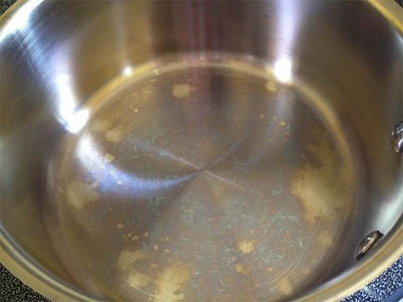 vết cầu vồng - vấn đề thường gặp khi dùng nồi inox