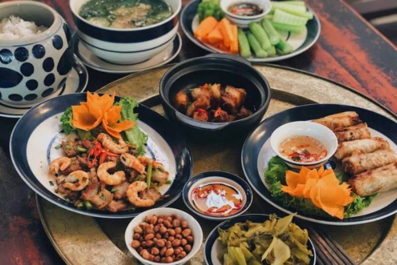 uống giữa 2 bữa ăn chính - kinh nghiệm uống nước ép trái cây