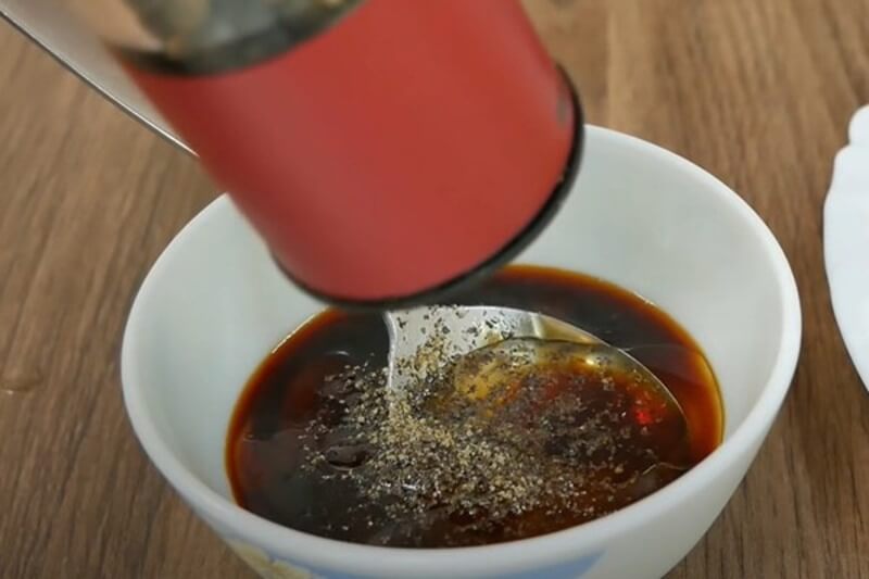 Pha nước xốt