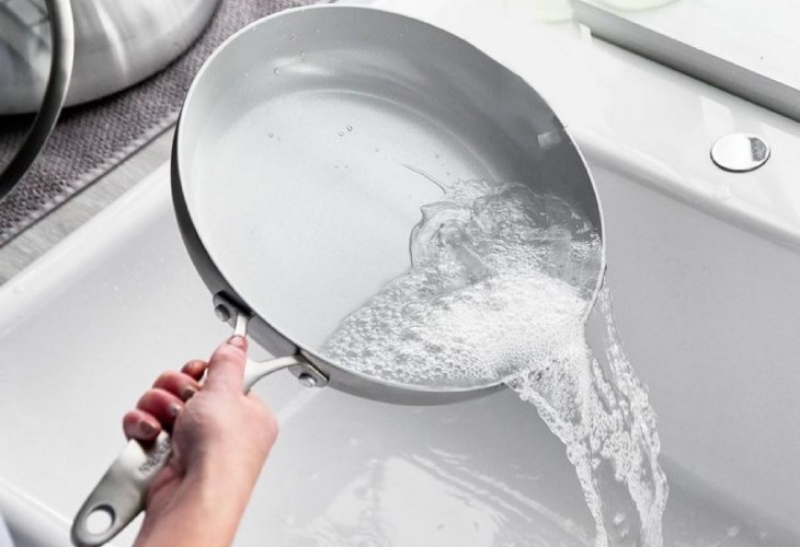 cách sử dụng chảo mới mua
