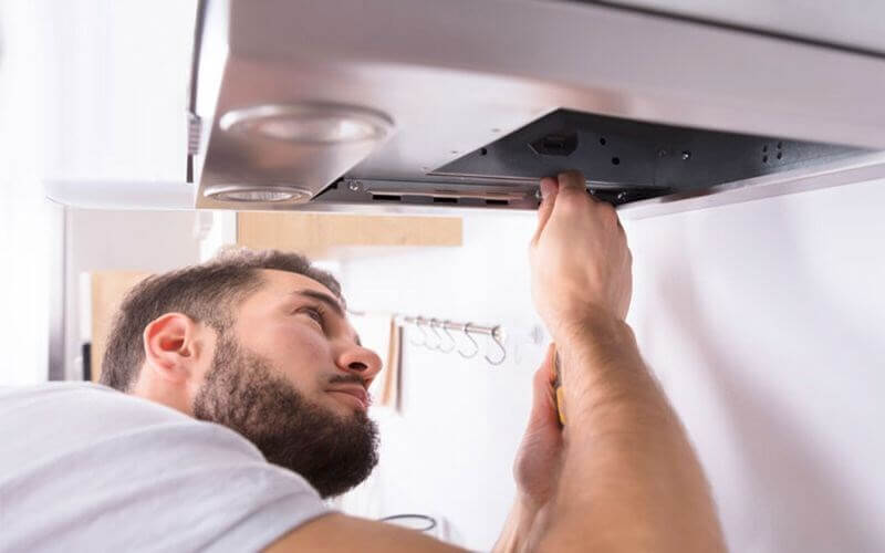 Ống thoát bị tắc - máy hút mùi không hút được
