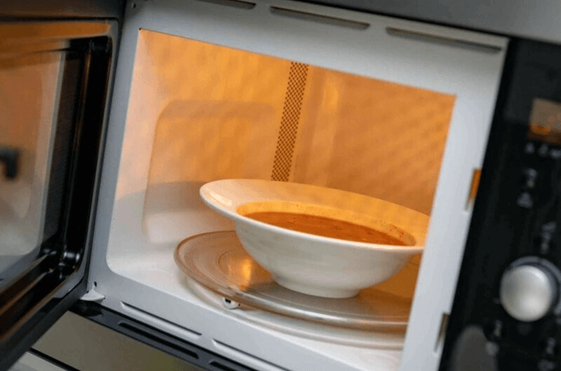 cách hâm đồ ăn bằng lò vi sóng