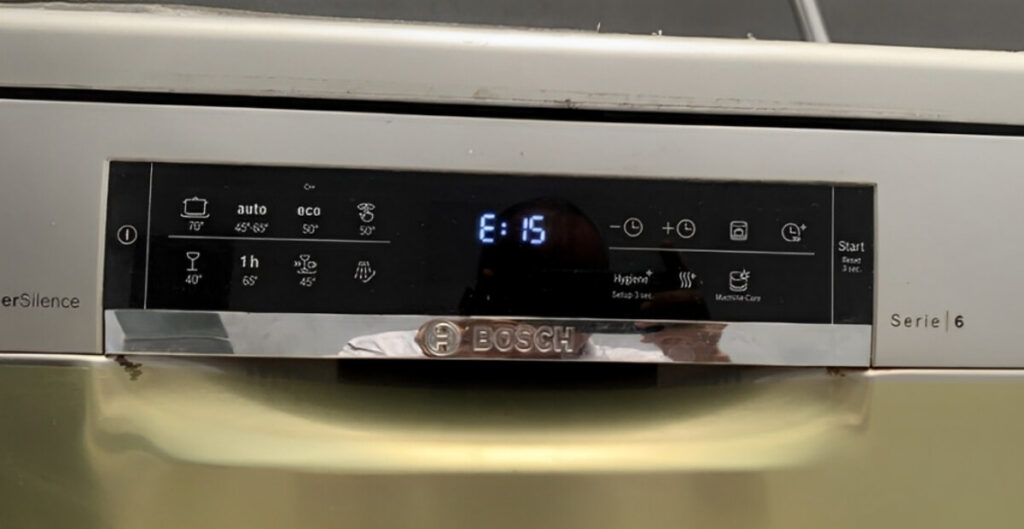 máy rửa bát Bosch lỗi E15