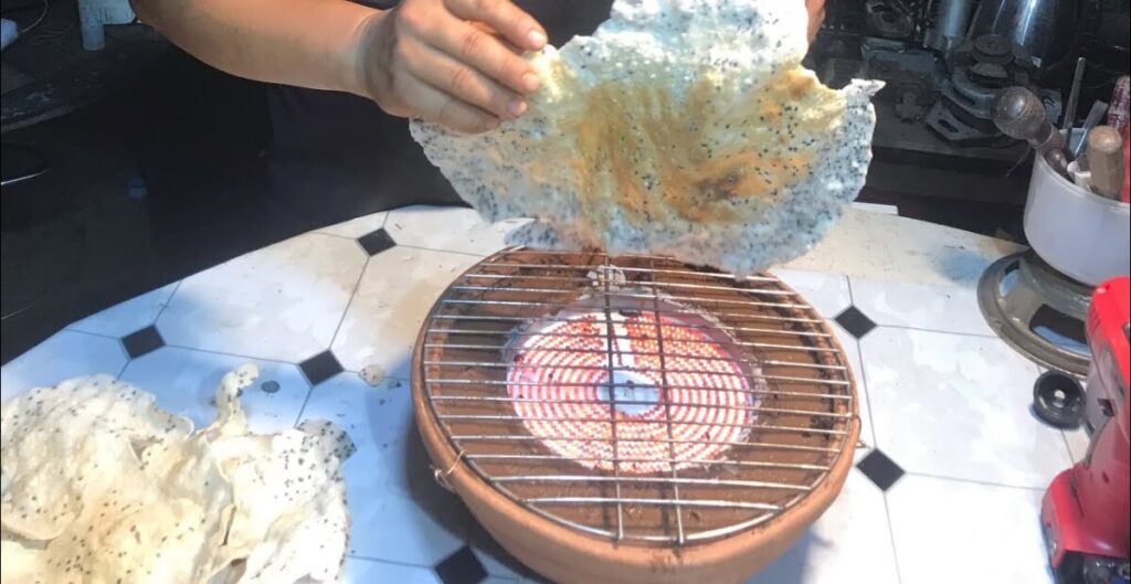 nướng bánh tráng bằng bếp điện hồng ngoại