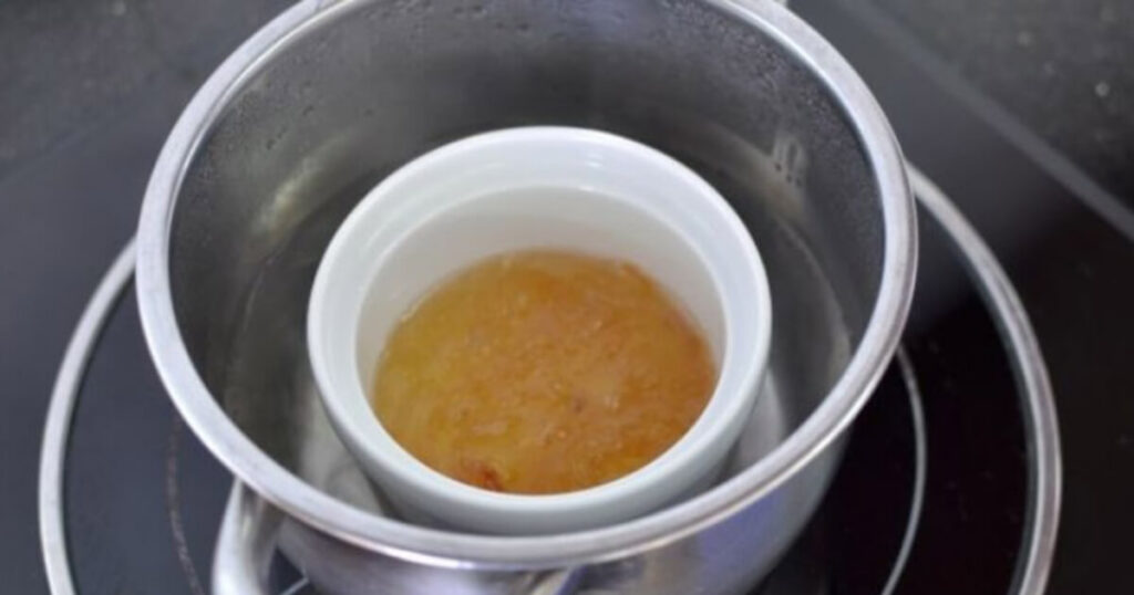 cách chưng yến bằng bếp từ