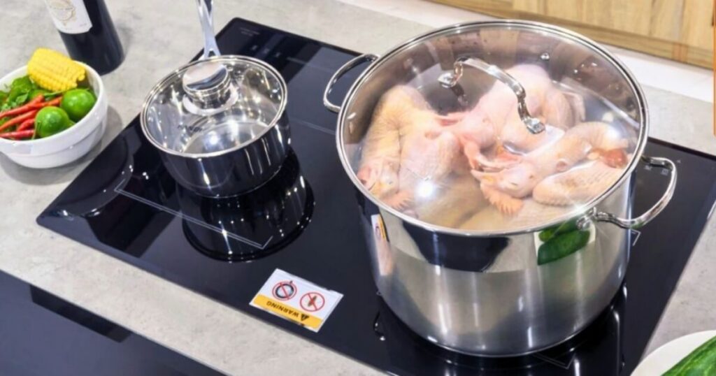 Cách luộc gà bằng bếp từ
