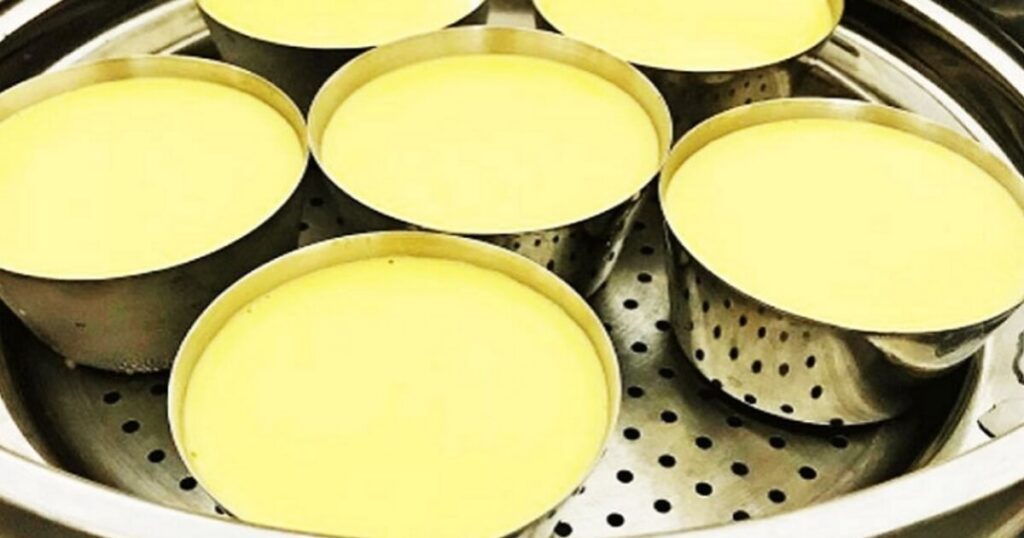 hấp bánh flan bằng bếp từ